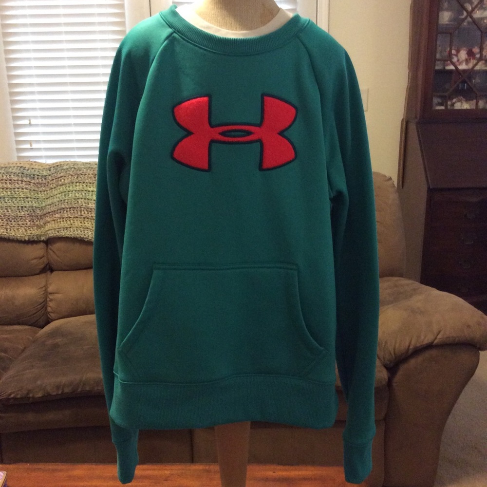 Under Armour Pullover Sweatshirt.